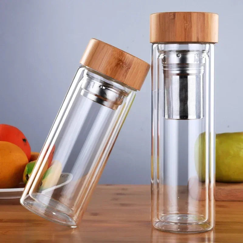 Photo réelle de la gourde infuseur isotherme avec couvercle bambou